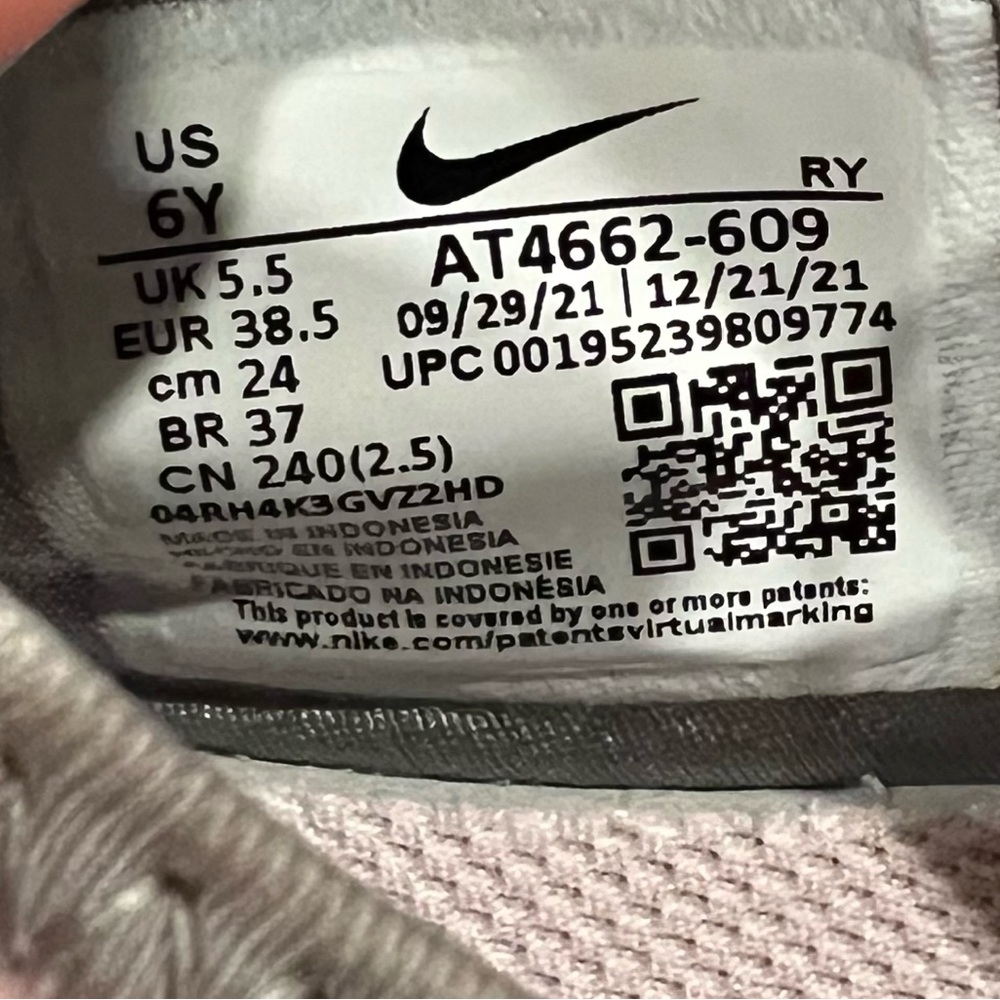 Brand New, Never Worn, Nike Flexrunner (GS) 6Y - Picture 6 of 6